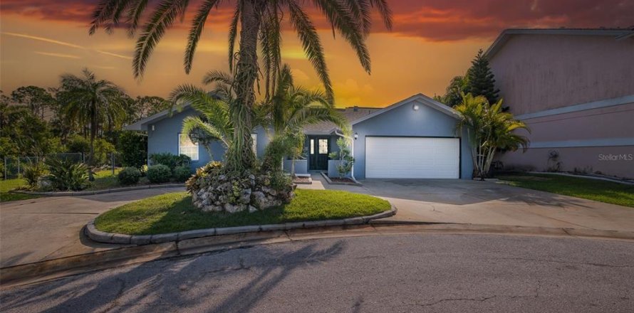Casa en Port Richey, Florida 3 dormitorios, 158.68 m2 № 1670158