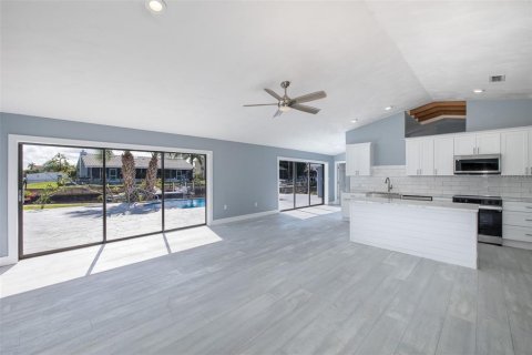 Villa ou maison à vendre à Port Richey, Floride: 3 chambres, 158.68 m2 № 1670158 - photo 13