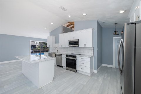 Villa ou maison à vendre à Port Richey, Floride: 3 chambres, 158.68 m2 № 1670158 - photo 15