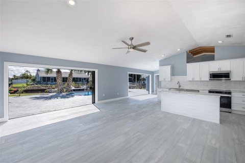 Villa ou maison à vendre à Port Richey, Floride: 3 chambres, 158.68 m2 № 1670158 - photo 12