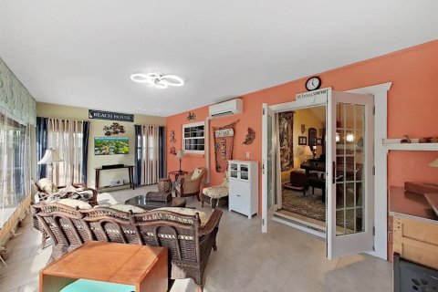 Villa ou maison à vendre à Palm Harbor, Floride: 4 chambres, 189.52 m2 № 2419352 - photo 4