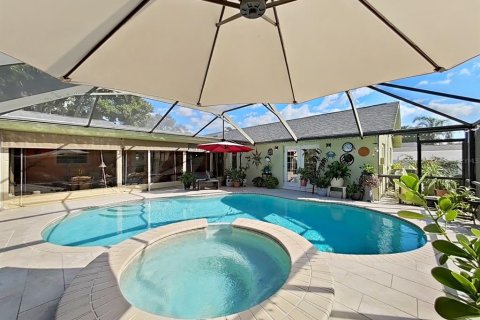 Villa ou maison à vendre à Palm Harbor, Floride: 4 chambres, 189.52 m2 № 2419352 - photo 2