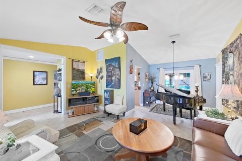 Villa ou maison à vendre à Palm Harbor, Floride: 4 chambres, 189.52 m2 № 2419352 - photo 19