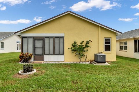 House in Lakeland, Florida 2 bedrooms, 101.91 sq.m. № 1919584 - photo 26