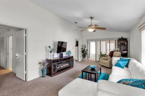 House in Lakeland, Florida 2 bedrooms, 101.91 sq.m. № 1919584 - photo 4
