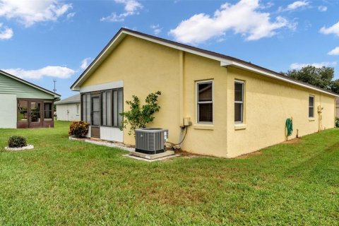 House in Lakeland, Florida 2 bedrooms, 101.91 sq.m. № 1919584 - photo 22