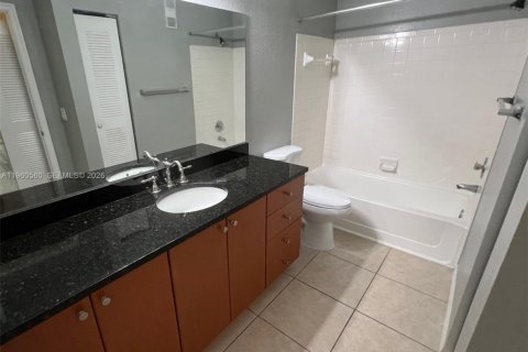 Condo in Margate, Florida, 1 bedroom  № 2024338 - photo 13