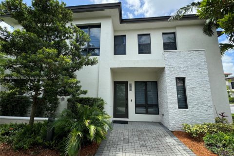 Villa ou maison à louer à Doral, Floride: 4 chambres, 202.16 m2 № 1877949 - photo 2
