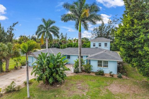 Casa en Punta Gorda, Florida 4 dormitorios, 257.43 m2 № 2379655
