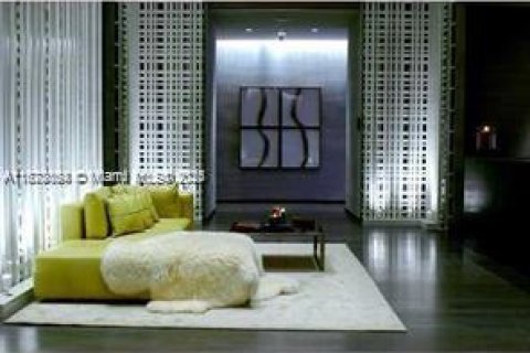 Condo in Hallandale Beach, Florida, 2 bedrooms  № 2068231 - photo 21