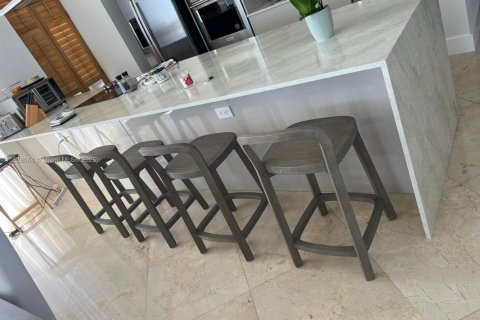 Condo in Hallandale Beach, Florida, 2 bedrooms  № 2068231 - photo 4