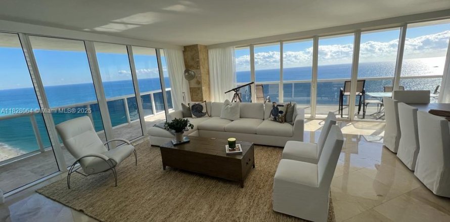 Condo in Hallandale Beach, Florida, 2 bedrooms  № 2068231