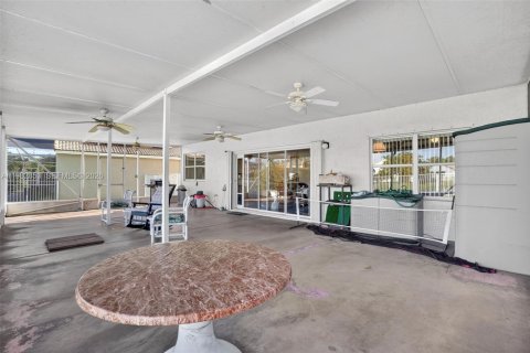 Купить виллу или дом в Уэстон, Флорида 4 спальни, 257.25м2, № 2049672 - фото 29