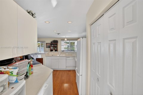 Купить виллу или дом в Уэстон, Флорида 4 спальни, 257.25м2, № 2049672 - фото 11