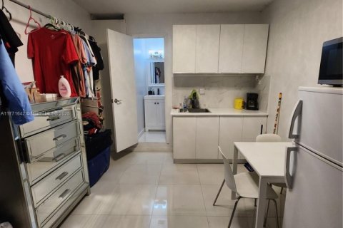 Immobilier commercial à louer à Miami, Floride: 1 chambre, 119.75 m2 № 1691797 - photo 3