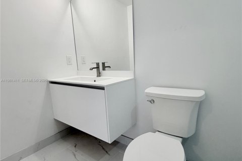 Copropriété à louer à Miami, Floride: 2 chambres, 85.66 m2 № 2043188 - photo 13