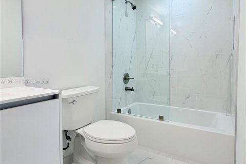 Copropriété à louer à Miami, Floride: 2 chambres, 85.66 m2 № 2043188 - photo 12