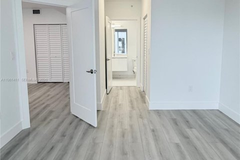 Copropriété à louer à Miami, Floride: 2 chambres, 85.66 m2 № 2043188 - photo 7