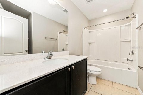 Villa ou maison à louer à Ruskin, Floride: 3 chambres, 151.34 m2 № 2433336 - photo 15