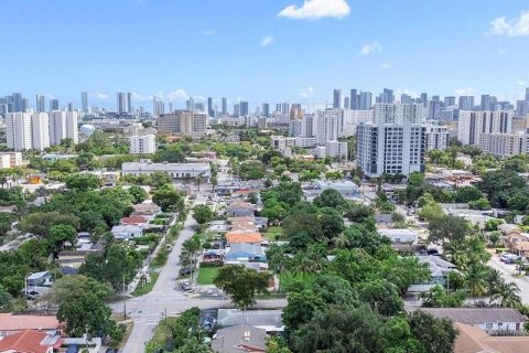 Villa ou maison à vendre à Miami, Floride: 2 chambres, 93.46 m2 № 1981285 - photo 4