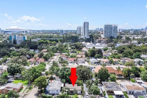 Villa ou maison à vendre à Miami, Floride: 2 chambres, 93.46 m2 № 1981285 - photo 11