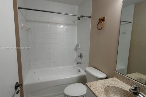 Copropriété à louer à West Palm Beach, Floride: 2 chambres, 80.17 m2 № 2043819 - photo 23