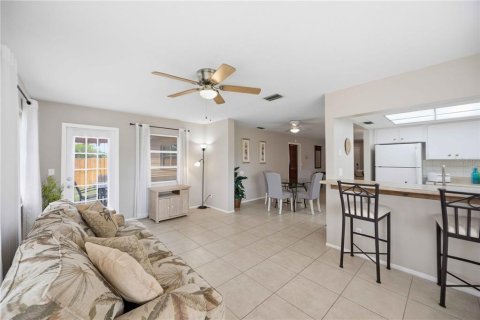 Villa ou maison à vendre à Venice, Floride: 2 chambres, 137.5 m2 № 2142410 - photo 21