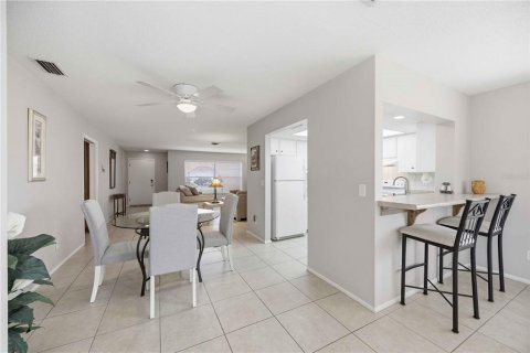 Villa ou maison à vendre à Venice, Floride: 2 chambres, 137.5 m2 № 2142410 - photo 13
