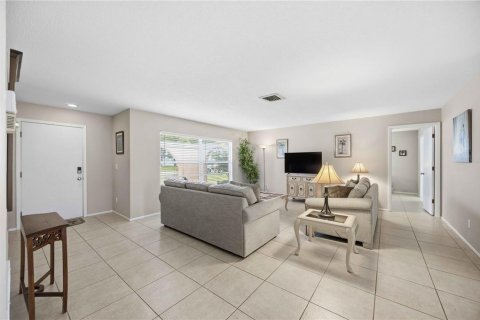 Villa ou maison à vendre à Venice, Floride: 2 chambres, 137.5 m2 № 2142410 - photo 7