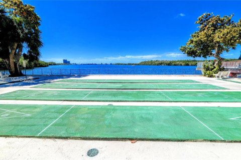 Condominio en venta en Sunny Isles Beach, Florida, 3 dormitorios, 145.86 m2 № 2017601 - foto 28