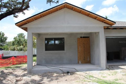 House in Tampa, Florida 3 bedrooms, 190.73 sq.m. № 1881328 - photo 5