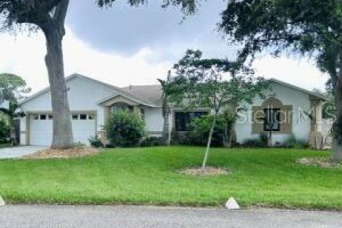 House in Merrit Island, Florida 3 bedrooms, 152.73 sq.m. № 2339383