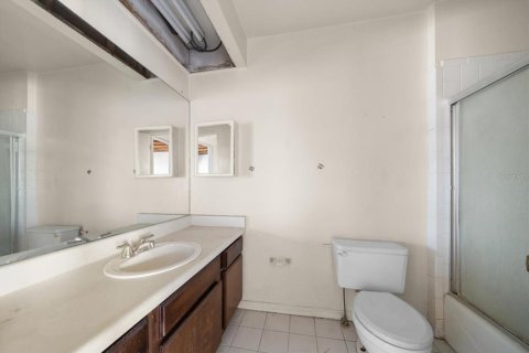 Condo in Indian Rocks Beach, Florida, 2 bedrooms  № 2125551 - photo 20