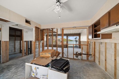 Condo in Indian Rocks Beach, Florida, 2 bedrooms  № 2125551 - photo 9
