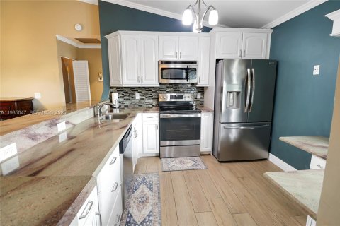 Купить таунхаус в Бойнтон-Бич, Флорида 2 спальни, 104.52м2, № 1993448 - фото 5