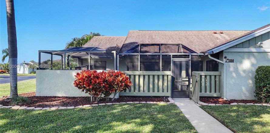 Таунхаус в Бойнтон-Бич, Флорида 2 спальни, 104.52м2 № 1993448