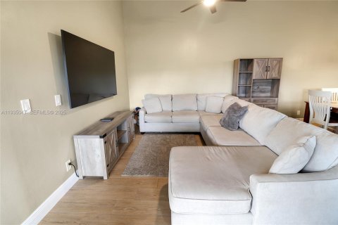 Купить таунхаус в Бойнтон-Бич, Флорида 2 спальни, 104.52м2, № 1993448 - фото 13