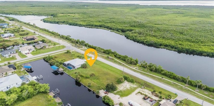 Land in Port Charlotte, Florida № 1912482