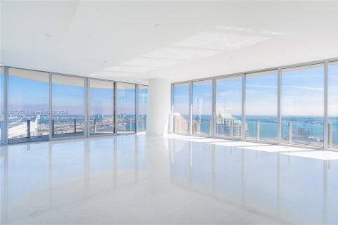 Condominio en venta en Miami, Florida, 5 dormitorios, 358.05 m2 № 1825561 - foto 19