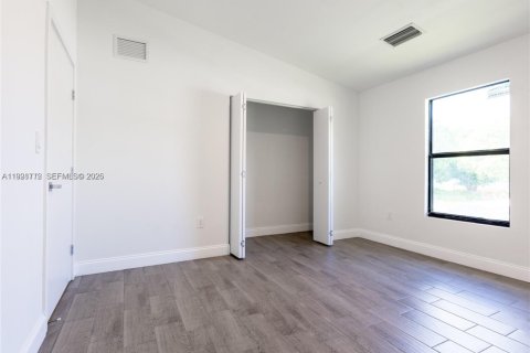 House in Pompano Beach, Florida 3 bedrooms № 2060761 - photo 28