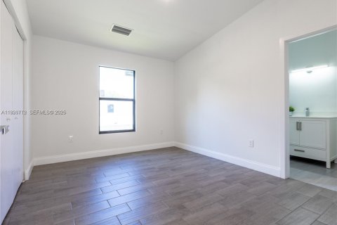 House in Pompano Beach, Florida 3 bedrooms № 2060761 - photo 19