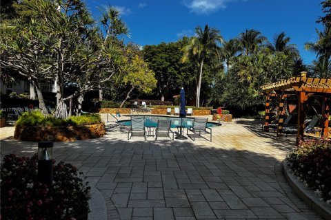 Condominio en alquiler en Miami, Florida, 2 dormitorios, 141.21 m2 № 1699638 - foto 24