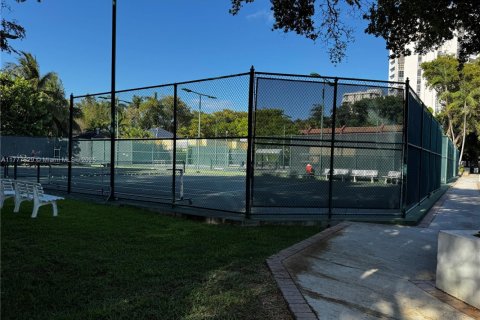 Condominio en alquiler en Miami, Florida, 2 dormitorios, 141.21 m2 № 1699638 - foto 30