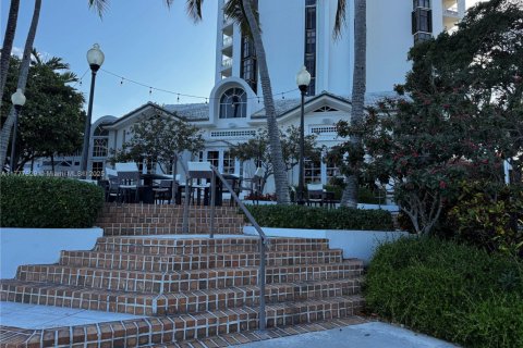 Condominio en alquiler en Miami, Florida, 2 dormitorios, 141.21 m2 № 1699638 - foto 26