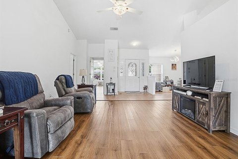 Villa ou maison à vendre à Leesburg, Floride: 3 chambres, 237.37 m2 № 2215547 - photo 11