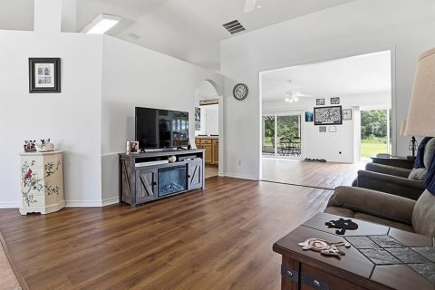 Villa ou maison à vendre à Leesburg, Floride: 3 chambres, 237.37 m2 № 2215547 - photo 10