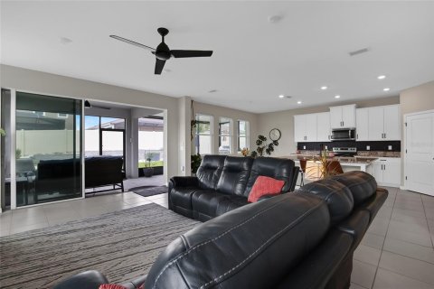 Casa en venta en Wesley Chapel, Florida, 5 dormitorios, 369.29 m2 № 2092105 - foto 16