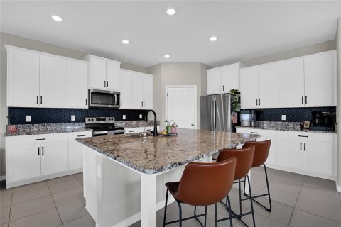 Casa en venta en Wesley Chapel, Florida, 5 dormitorios, 369.29 m2 № 2092105 - foto 12
