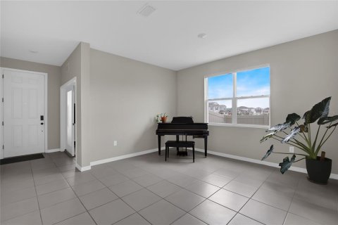 Casa en venta en Wesley Chapel, Florida, 5 dormitorios, 369.29 m2 № 2092105 - foto 19