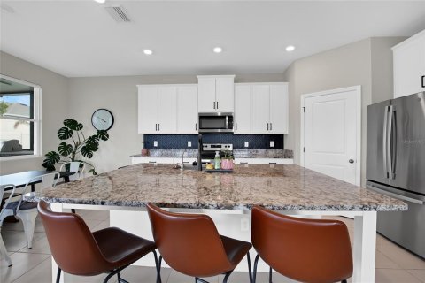 Casa en venta en Wesley Chapel, Florida, 5 dormitorios, 369.29 m2 № 2092105 - foto 13
